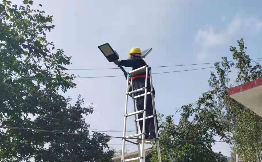 太阳能路灯维修